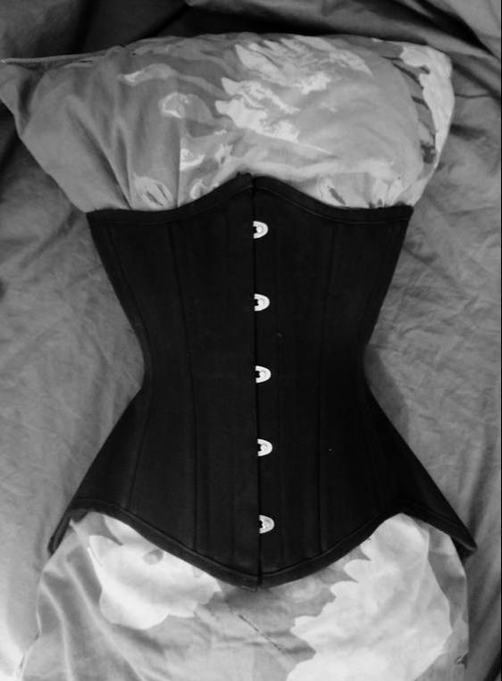 Getting A Corset- A few tips from a novice - Vola Tile
